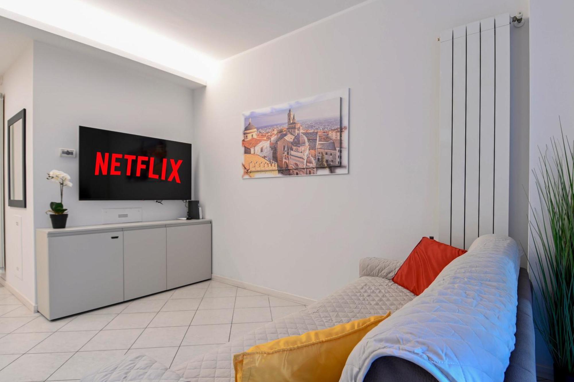 Bilocale Chic, 10 Min Aeroporto Milano-Bergamo, Box Auto E Aria Condizionata Apartment เซริอาเต ภายนอก รูปภาพ